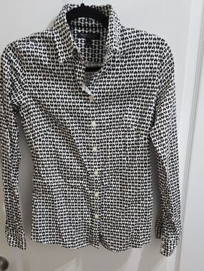 Womens Banana Republic 4  Non iron Button down Long-Sleeve Shirt